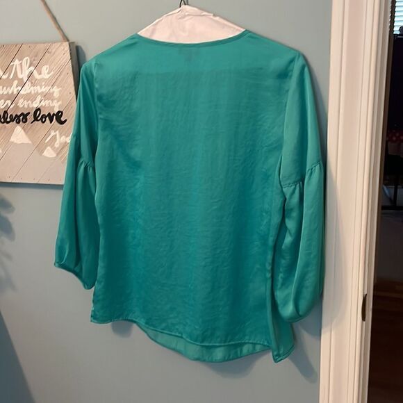 TALBOTS TEAL PLEATED 3/4 SLEEVE BLOUSE - M - Like New - Picture 6 of 8